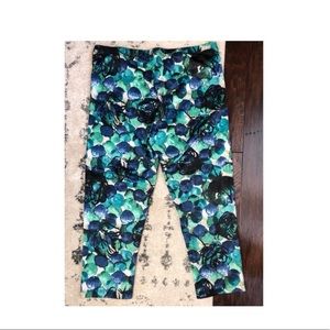 Betsey Johnson Capri Leggings